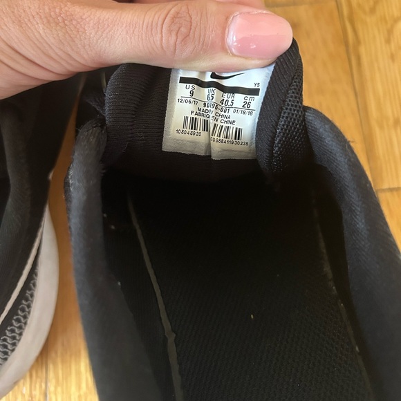 Nike running shoes - Picture 2 of 7